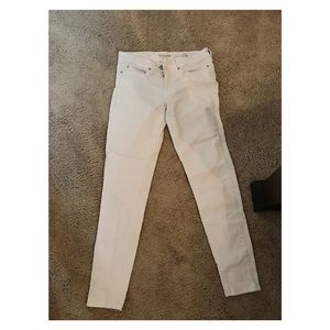 Levi’s White Low-Rise Jeggings